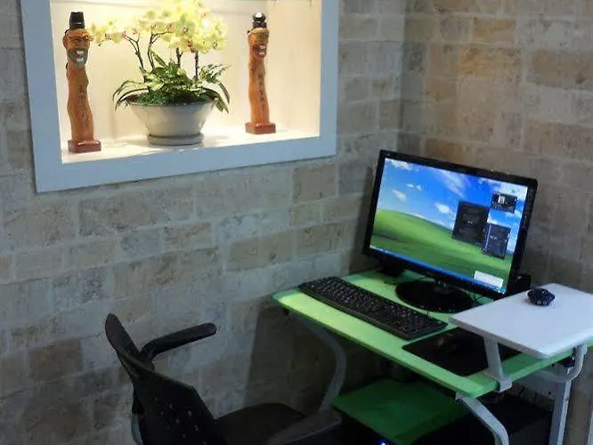 Green Tel Hotel *
